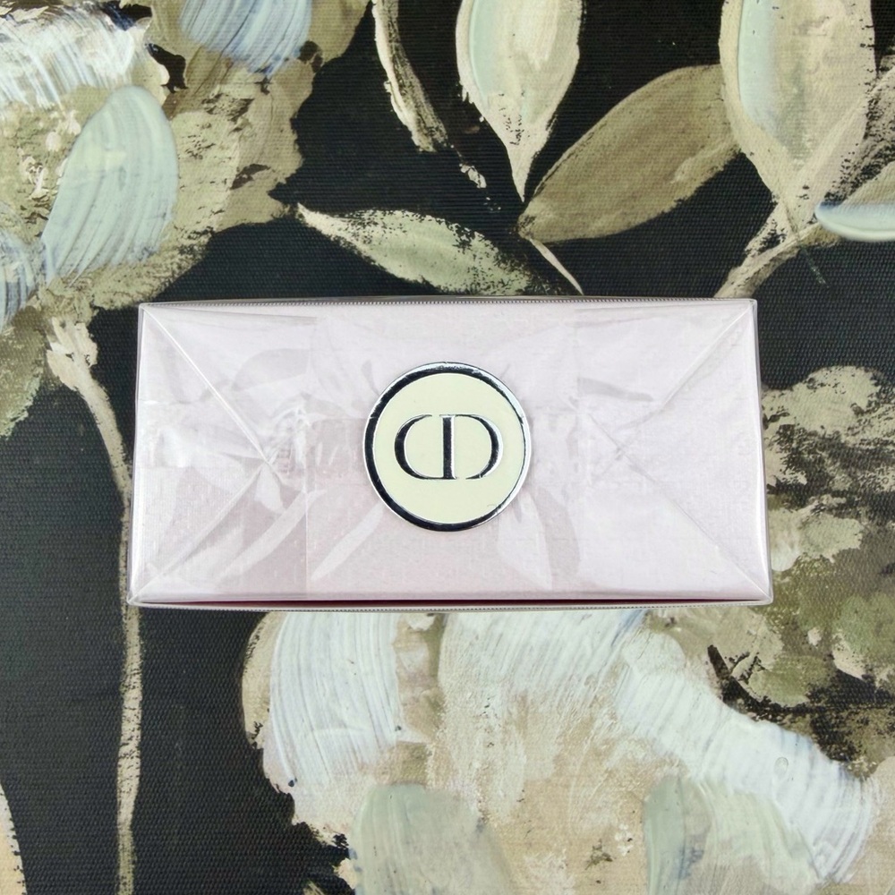 NIB Miss Dior The Rose Bar Blooming Soft & Scented Soap. - Picture 4 of 10